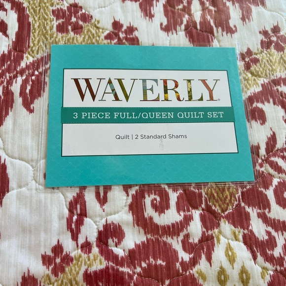 Waverly Bedding Nwt Waverly Quilt Set Poshmark